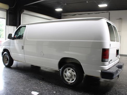 Used 2009 Ford E-150 and Econoline 150 RWD image 5