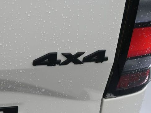 New 2026 Nissan Frontier SV image 10