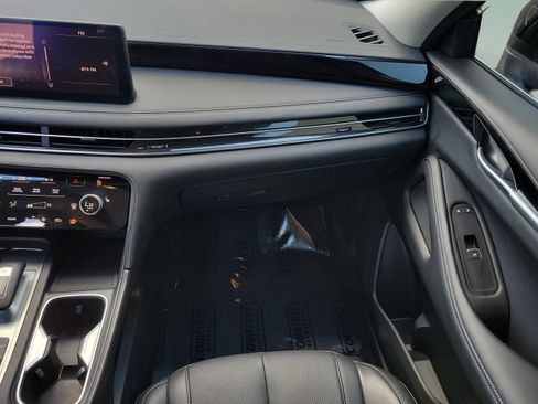 Certified 2025 INFINITI QX60 Pure image 8