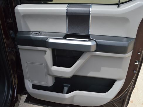 Used 2018 Ford F150 XLT AWD/4WD image 25