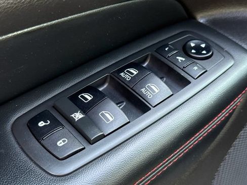 Used 2021 Jeep Grand Cherokee Trailhawk w/ Trailhawk Luxury Group AWD/4WD image 21