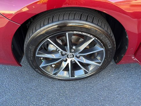 Used 2016 Toyota Camry XSE image 32