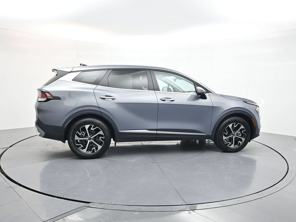 Used 2023 Kia Sportage EX FWD image 8