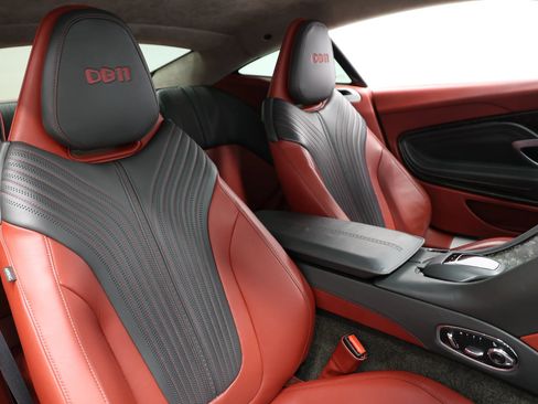 Used 2017 Aston Martin DB11 V12 RWD image 83