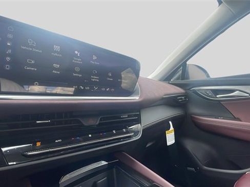 New 2025 Buick Envision Sport Touring image 13