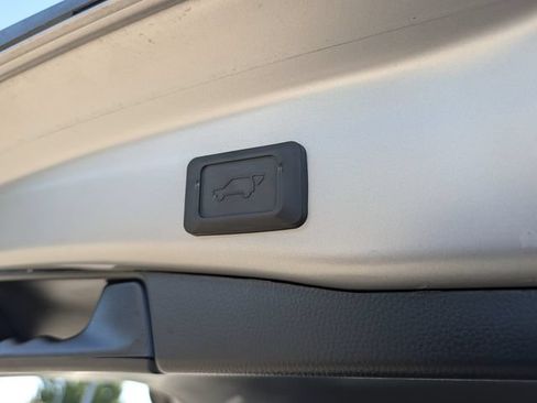 Used 2023 Toyota RAV4 XLE w/ Convenience Package FWD image 30