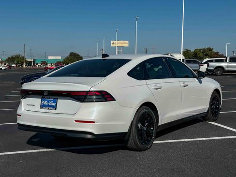 New 2025 Honda Accord SE image 6