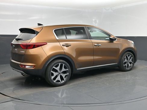 Certified 2017 Kia Sportage SX image 3