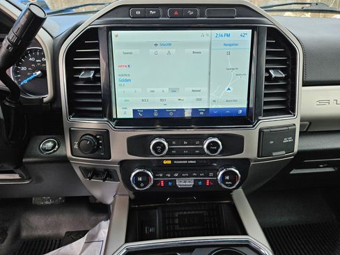 Certified 2022 Ford F250 Lariat w/ Lariat Ultimate Package image 14