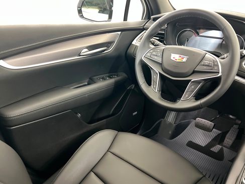 New 2026 Cadillac XT5 Luxury w/ LPO, Floor Liner Package image 12
