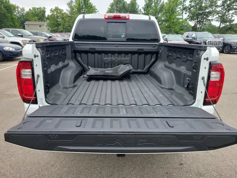 Used 2023 GMC Canyon AT4 w/ LPO, Off Road Lift Package AWD/4WD image 29