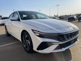 New 2025 Hyundai Elantra SEL image 4