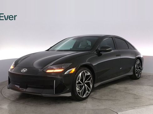 Used 2023 Hyundai Ioniq 6 Limited image 2