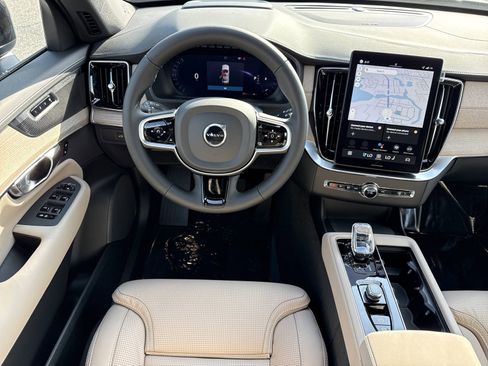 New 2026 Volvo XC90 B6 Ultra w/ Protection Package Premier image 18