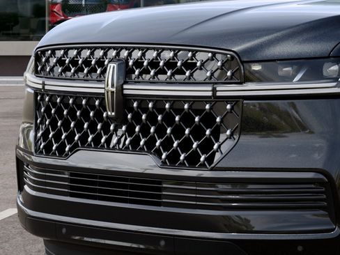 New 2027 Lincoln Navigator L Black Label AWD/4WD image 17