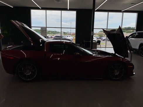 Used 2009 Chevrolet Corvette Coupe w/ Z51 Performance Package RWD image 20