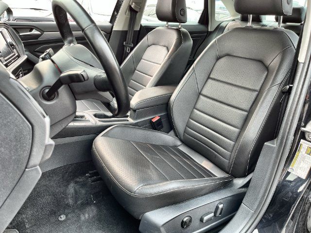 Used 2024 Volkswagen Jetta SE FWD image 15