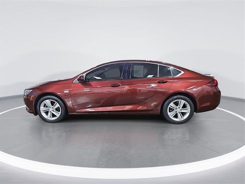 Used 2018 Buick Regal Preferred w/ Sights and Sounds Package image 6