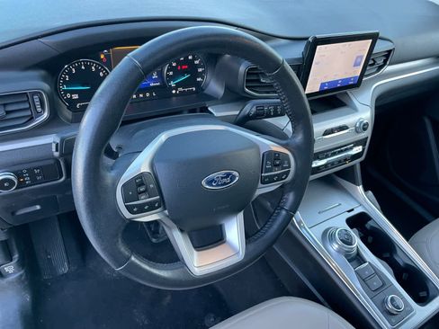Certified 2023 Ford Explorer XLT w/ Equipment Group 202A image 13