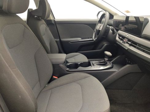 Used 2025 Kia K4 FWD image 21