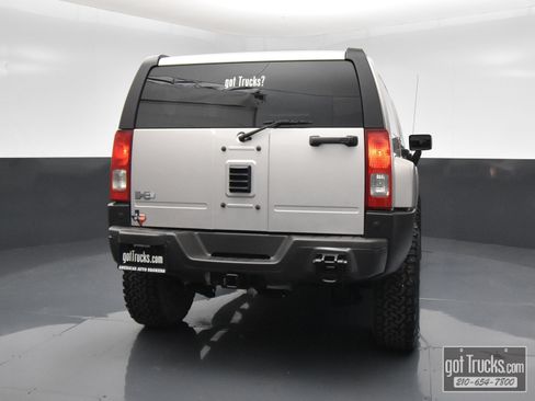 Used 2007 HUMMER H3 AWD/4WD image 6