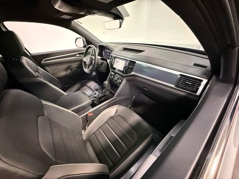 Used 2023 Volkswagen Atlas Cross Sport SEL Premium R-Line image 61