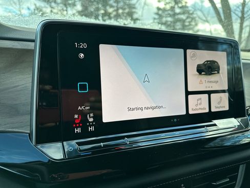 New 2026 Volkswagen Atlas SE image 9