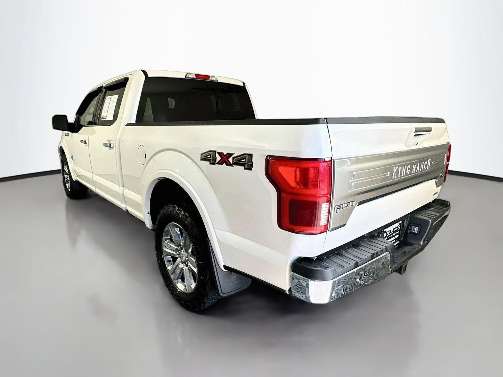 Used 2019 Ford F150 King Ranch w/ Equipment Group 601A Luxury AWD/4WD image 5