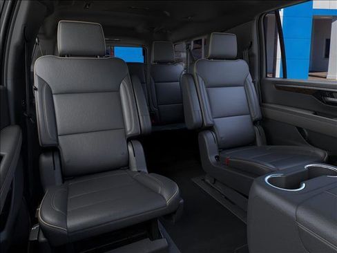 New 2026 Chevrolet Suburban Premier image 17