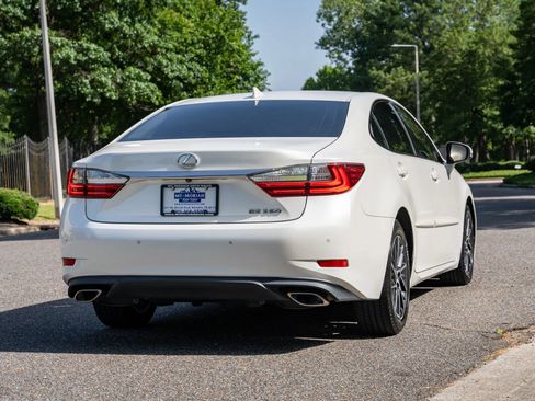 Used 2017 Lexus ES 350 w/ Luxury Package FWD image 6