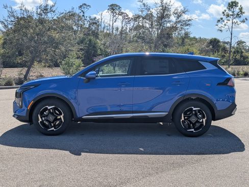 New 2026 Kia Sportage EX FWD image 8