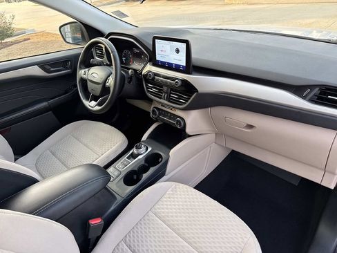 Certified 2022 Ford Escape SE w/ Convenience Package image 13