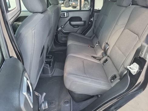 Used 2023 Jeep Gladiator Sport AWD/4WD image 21