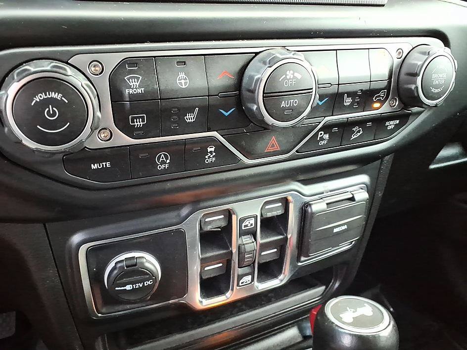 Used 2021 Jeep Wrangler Unlimited Sahara AWD/4WD image 22