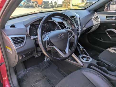 Used 2016 Hyundai Veloster w/ Option Group 02 image 19