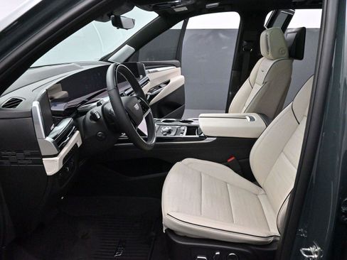 Certified 2026 Cadillac Escalade ESV Sport w/ Touring Package image 12