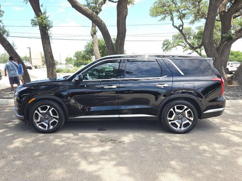 Used 2023 Hyundai Palisade Limited w/ Cargo Package AWD/4WD image 2