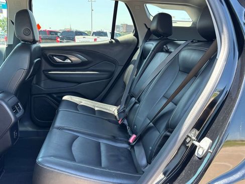 Used 2024 GMC Terrain SLT AWD/4WD image 15
