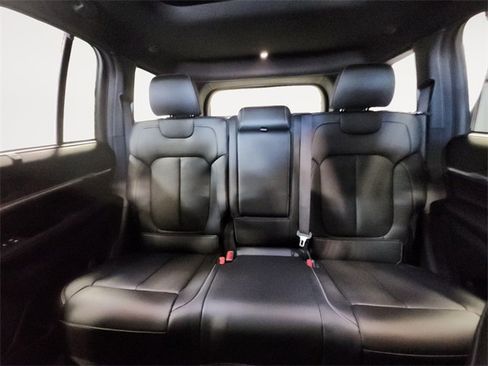 New 2025 Jeep Grand Cherokee Limited w/ Luxury Tech Group II image 13