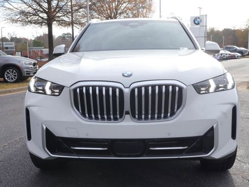 New 2026 BMW X5 xDrive40i w/ Climate Comfort Package image 2