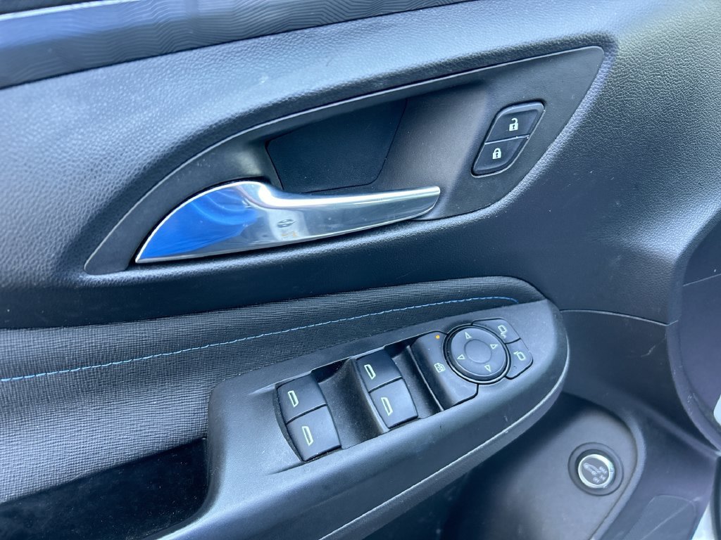 Used 2025 Buick Envista Sport Touring w/ Convenience I Package FWD image 23