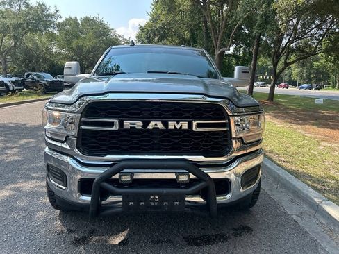 Used 2024 RAM 2500 Tradesman w/ Chrome Appearance Group AWD/4WD image 3