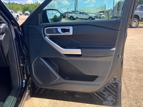 Used 2023 Ford Explorer XLT w/ Equipment Group 202A image 54