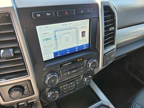 Used 2020 Ford F250 Lariat w/ Chrome Package image 18