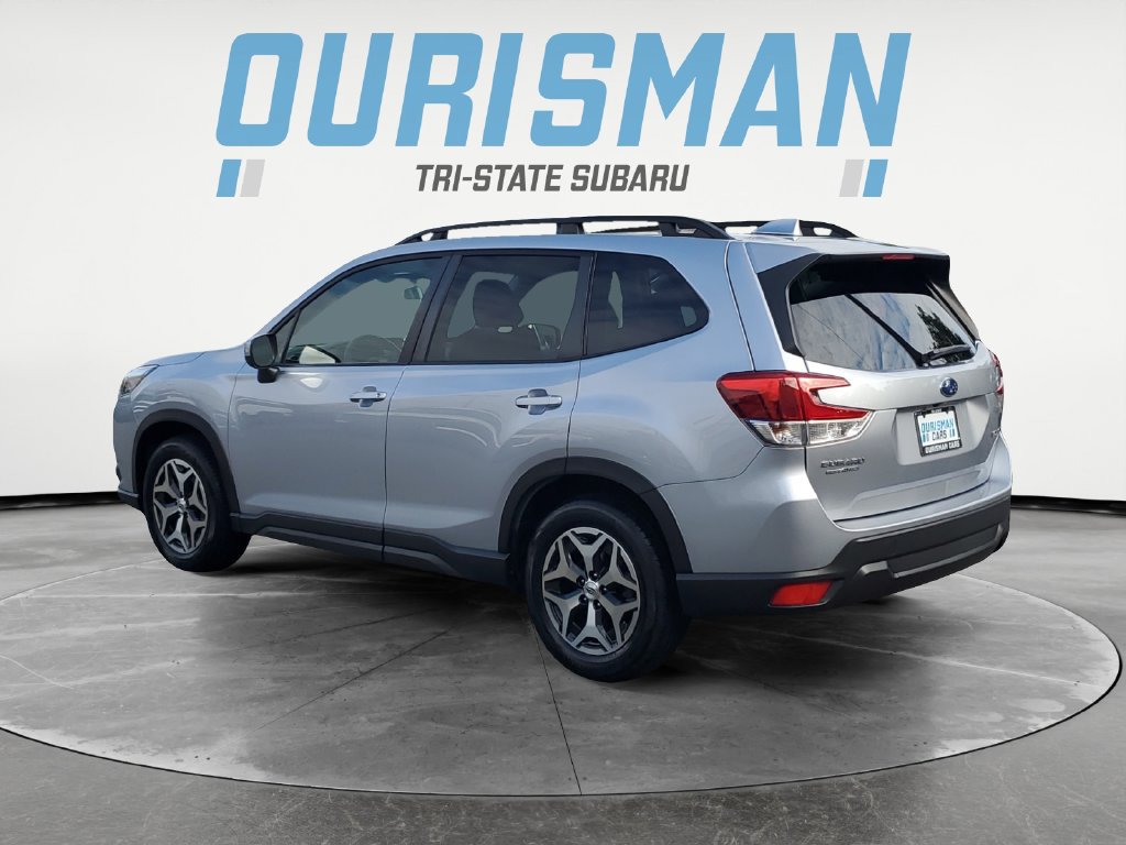Certified 2023 Subaru Forester Premium AWD/4WD image 4