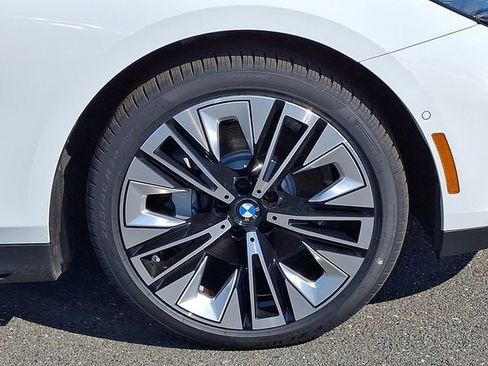 New 2026 BMW 530i xDrive w/ Convenience Package AWD/4WD image 8
