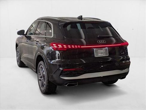 New 2025 Audi Q5 Premium Plus image 8