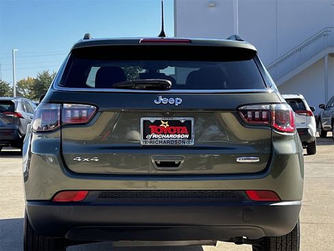 Used 2020 Jeep Compass Latitude w/ Cold Weather Group image 5