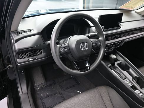 Used 2025 Honda Accord LX image 11