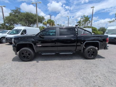 Used 2017 GMC Sierra 1500 SLT w/ All Terrain X Package AWD/4WD image 8
